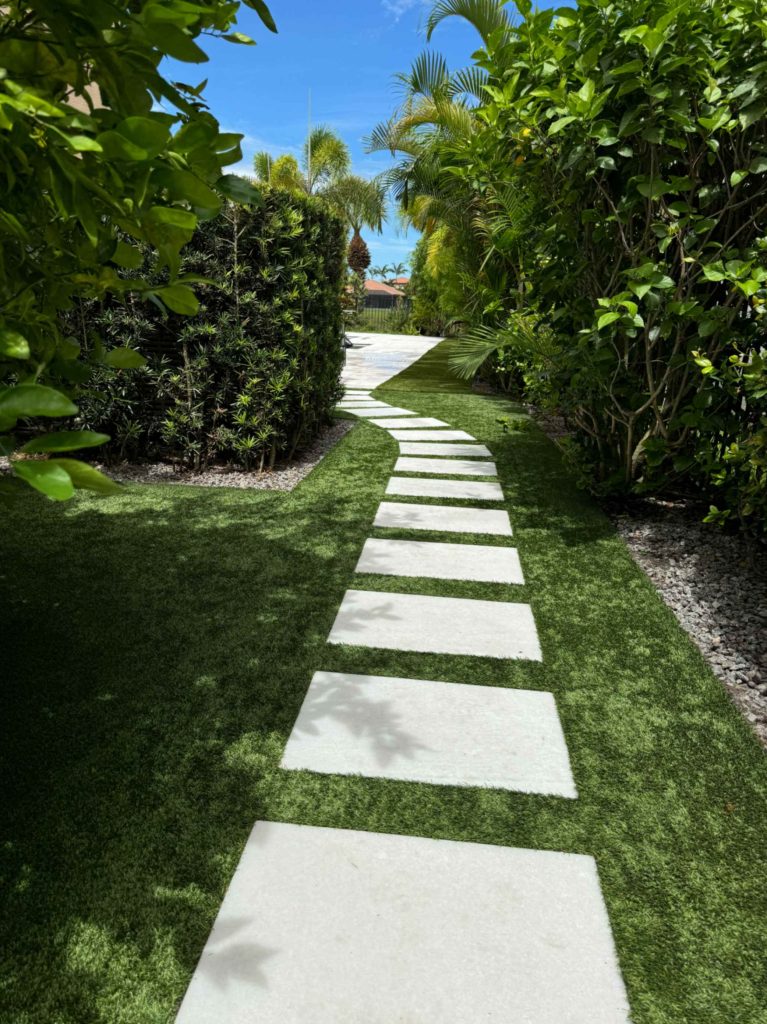 synthetic-turf-cleaning-service-palm-beach